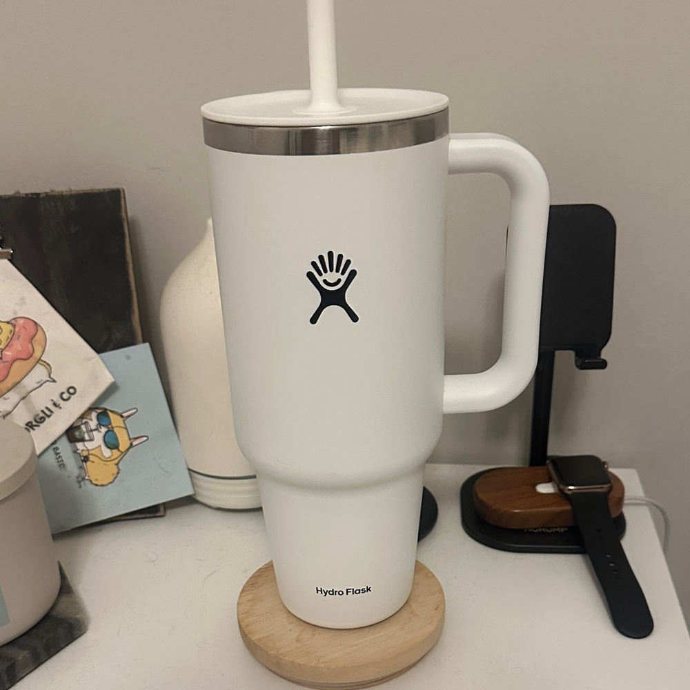 Hydro Flask 40oz White Mug with Straw